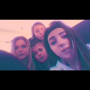 Meet your Posher, Dezaray